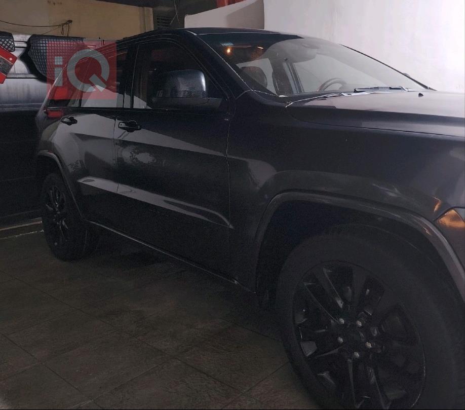 جيب جراند شيروكي